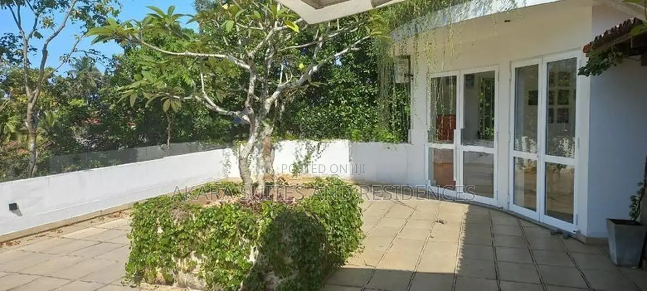 13 Perches - Furnished House for Sale HL35507 Battaramulla