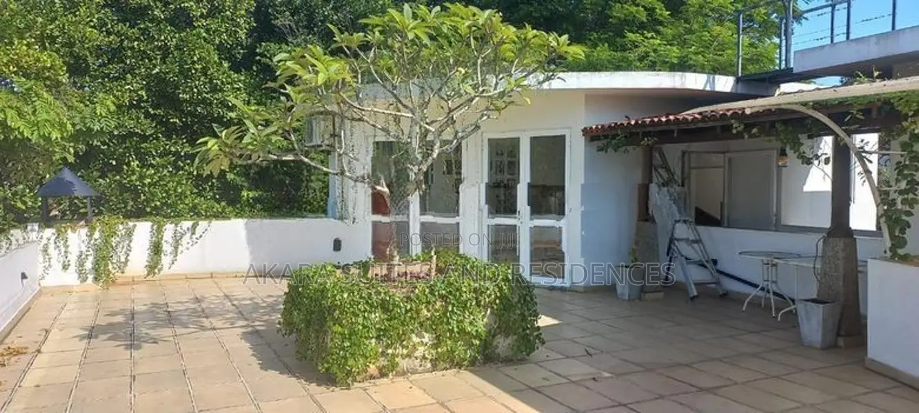 13 Perches - Furnished House for Sale HL35507 Battaramulla