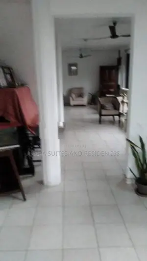 24.5 Perches - Unfurnished House for Sale HL54406 Baththaramulla