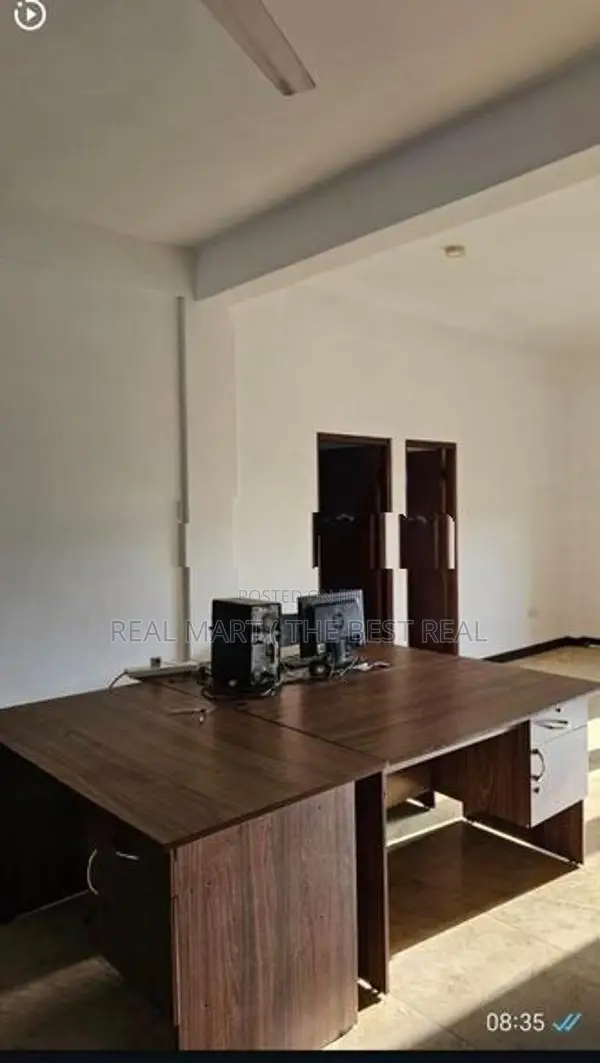 DEHIWELA : 6-BR (7.5P) BRAND NEW 3-STOREY LUXURY HOUSE FOR SALE