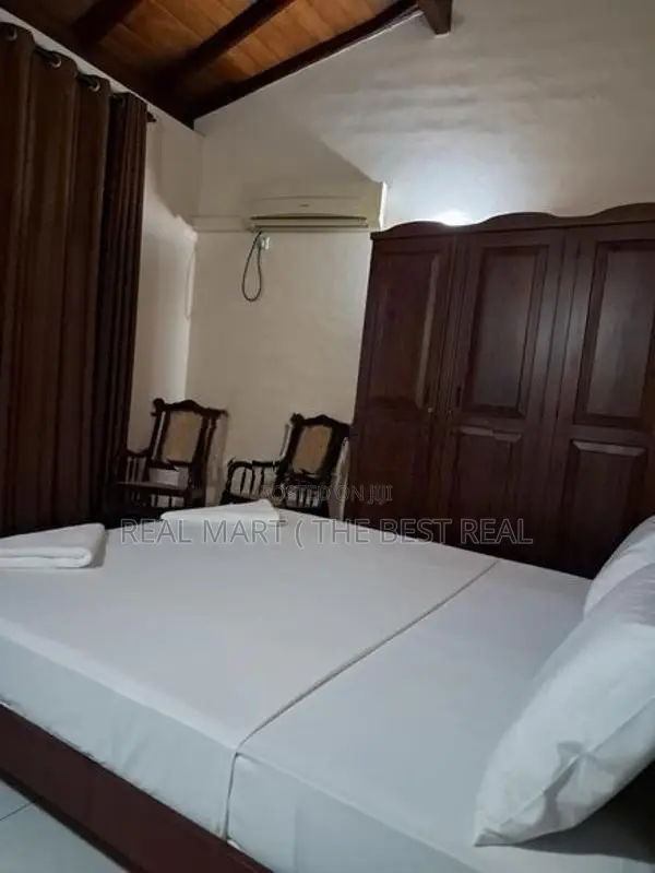 NUGEGODA : 4-BR (2500 SQFT) FULLY FURNISHED LUXURY HOUSE FOR RENT