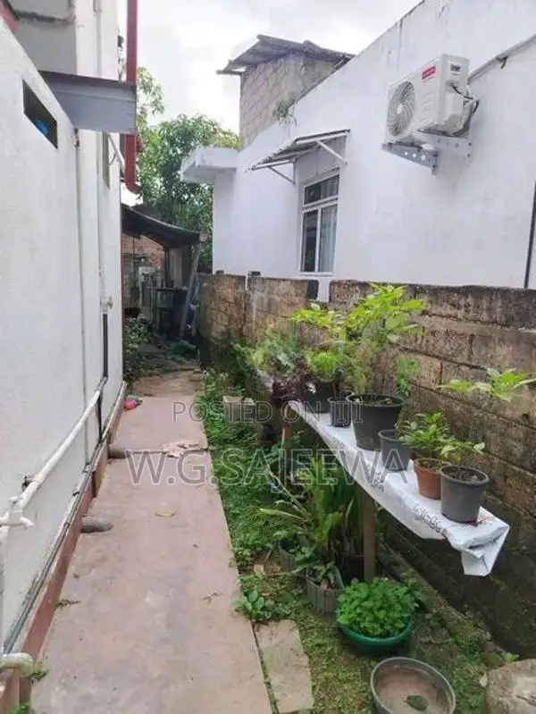 3 Rooms complete house sale in Kandana