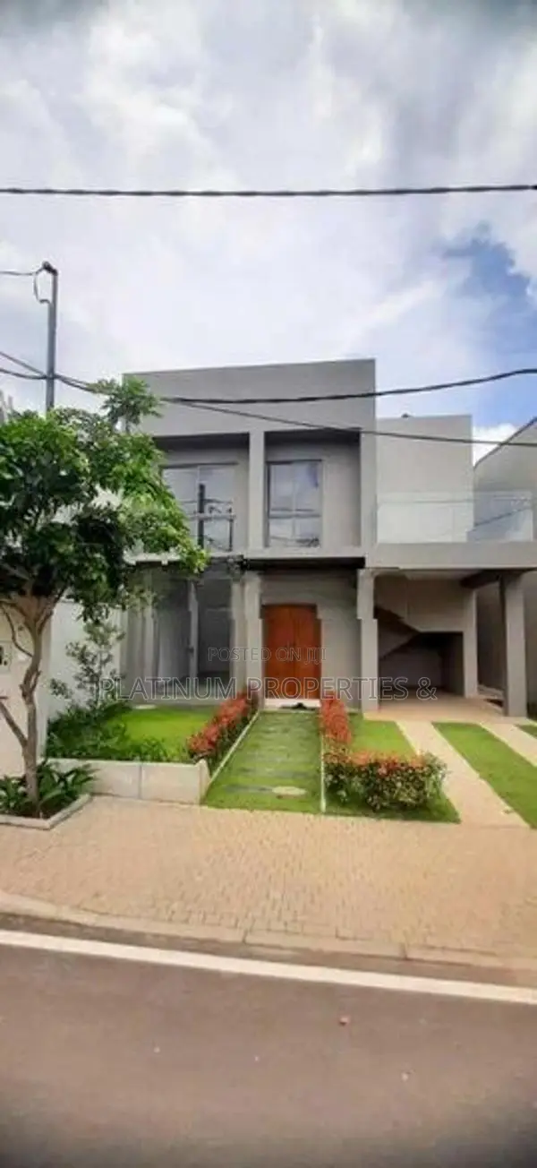 B/new Super Luxury Villa For Sale In Canterbury Golf Resort Piliyandal