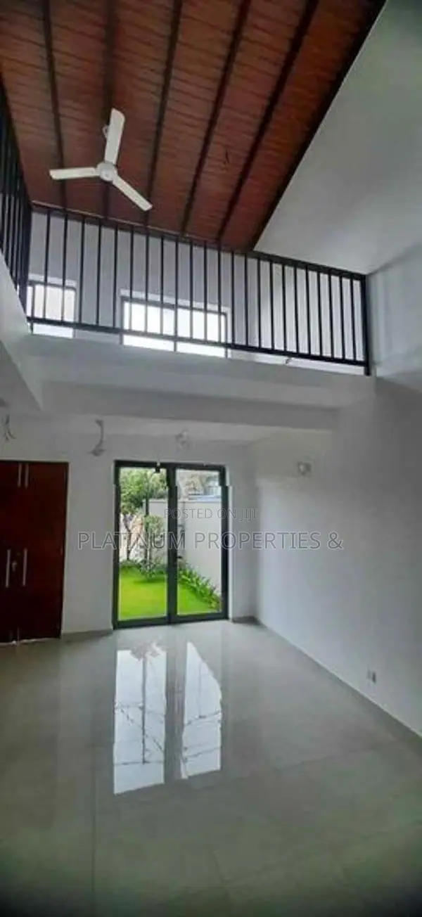 B/new Super Luxury Villa For Sale In Canterbury Golf Resort Piliyandal