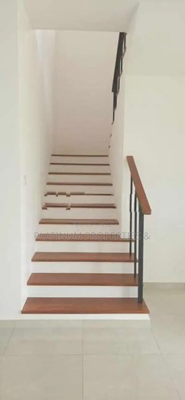 B/new Super Luxury Villa For Sale In Canterbury Golf Resort Piliyandal