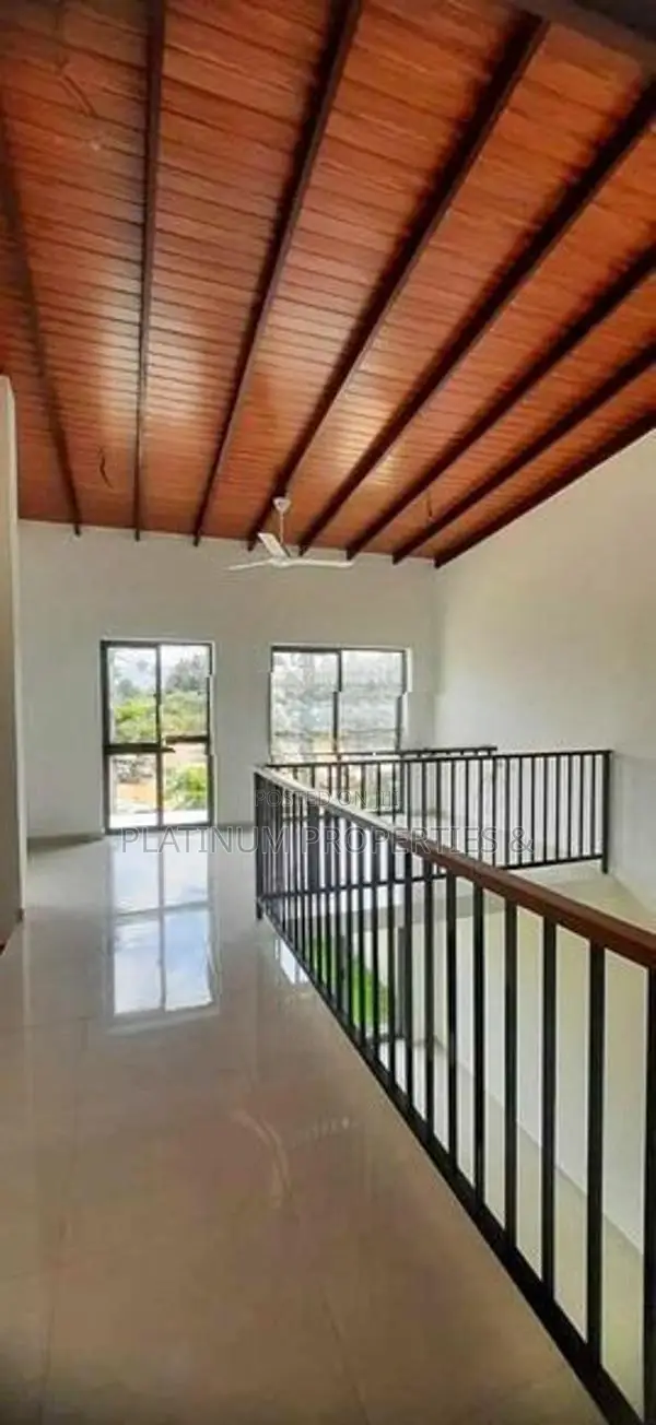 B/new Super Luxury Villa For Sale In Canterbury Golf Resort Piliyandal