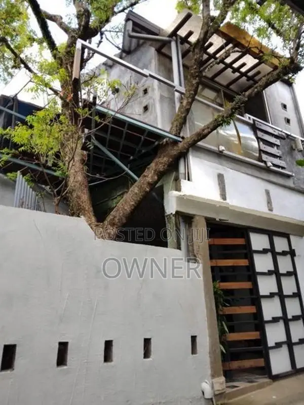 Two Interconnected Rustic House for Sale in Battaramulla