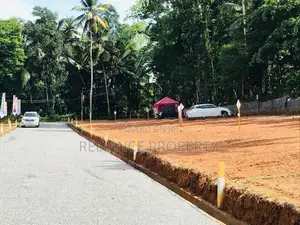 Lands for Sale in Pitipana