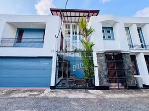 Modern Luxury House with Separate Unit for Sale – Papiliyana