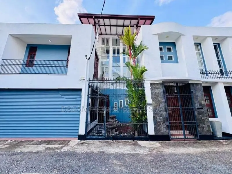 Modern Luxury House with Separate Unit for Sale – Papiliyana