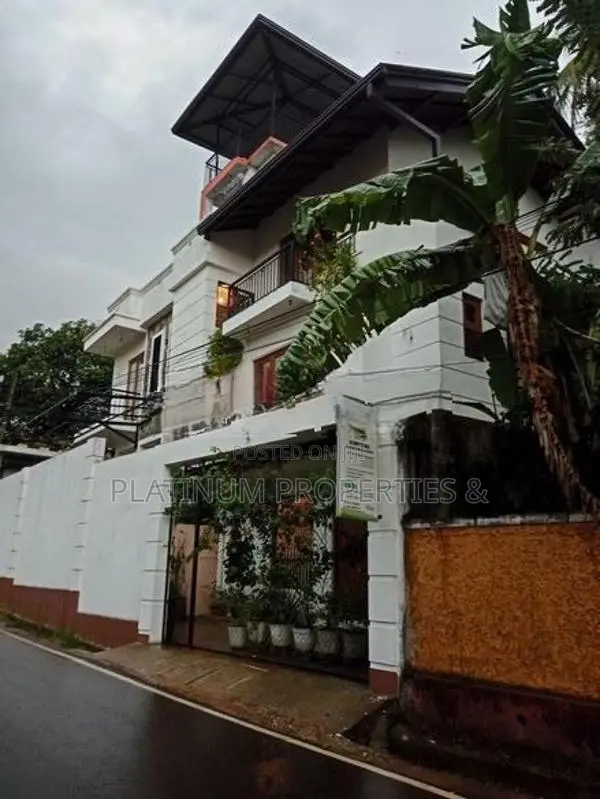 Newly Built Luxury House With Shop Space For Sale In Maharagama Arawwa