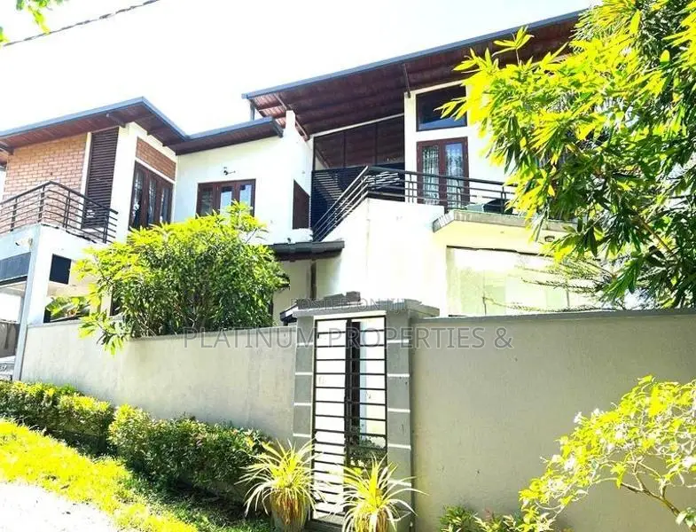 Super Luxury Stunning 5BR New House For Sale In Malabe Town