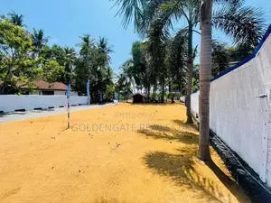 Land for Sale Near the Nigombo Rd in Mahabage