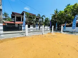 Land for Sale Near the Nigombo Rd in Mahabage
