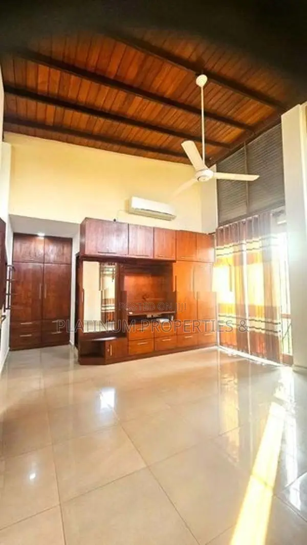 Super Luxury Stunning 5BR New House For Sale In Malabe Town