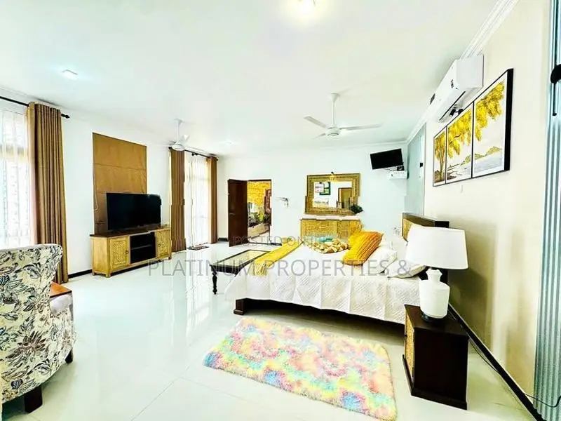 Super Luxury B/New House With Pool For Sale In Pelawatta Battaramulla