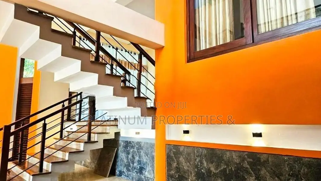 Super Luxury Stunning 5BR New House For Sale In Malabe Town