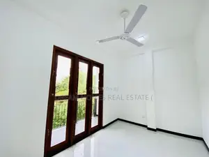 4 Bedroom House Near Athurugiriya
