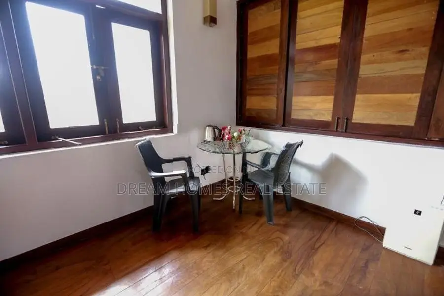 Luxury 5 Bedroom House for Sale in Nugegoda