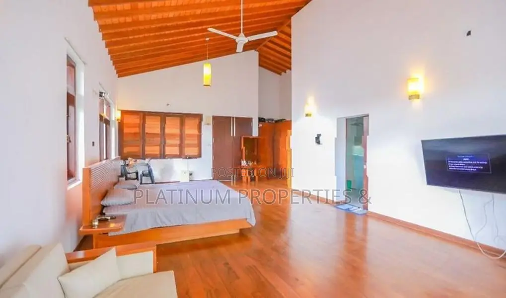 31P Super Luxury 5BR Ultra Modern House For Sale In Heart Of Nugegoda