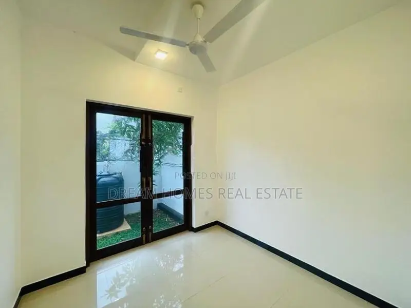 5 Bedroom Luxury Home – Mount Lavinia