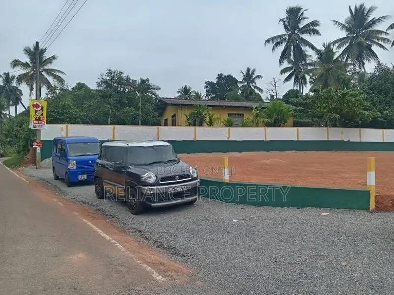 ඉඩමක් විකිණීමට Diyagama