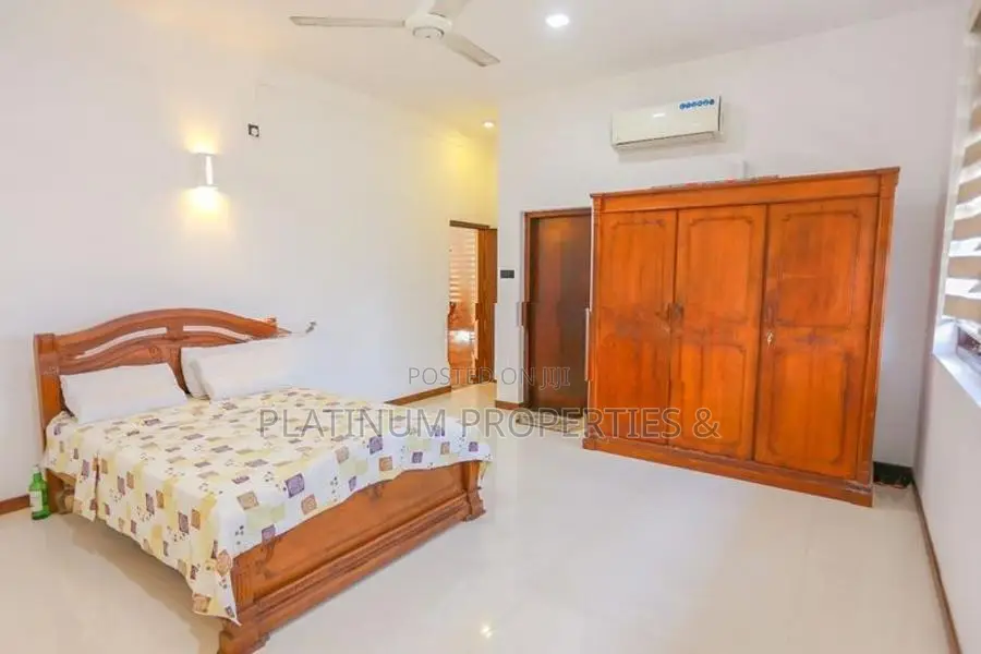 31P Super Luxury 5BR Ultra Modern House For Sale In Heart Of Nugegoda