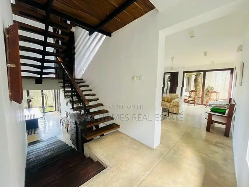 Luxury House with 6 Rental Units for Sale – Maharagama (50 Perches)