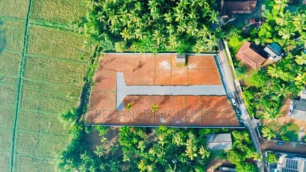 සුව පහසු සුඛෝපභෝගී වටිනාම බිම් කොටසක් Diyagama