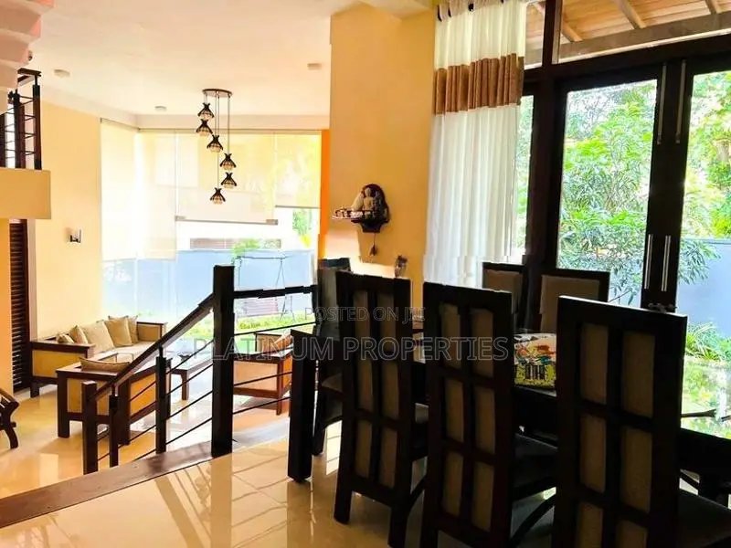 Super Luxury Stunning 5BR New House For Sale In Malabe Town