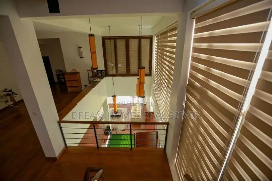 Luxury 5 Bedroom House for Sale in Nugegoda