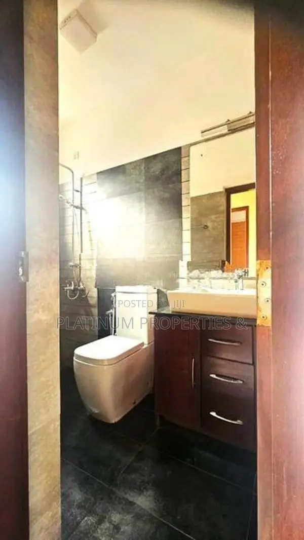 Super Luxury Stunning 5BR New House For Sale In Malabe Town
