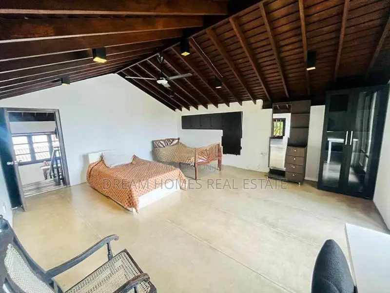 Luxury House with 6 Rental Units for Sale – Maharagama (50 Perches)