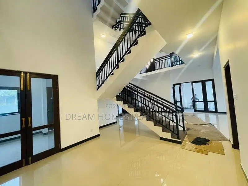5 Bedroom Luxury Home – Mount Lavinia