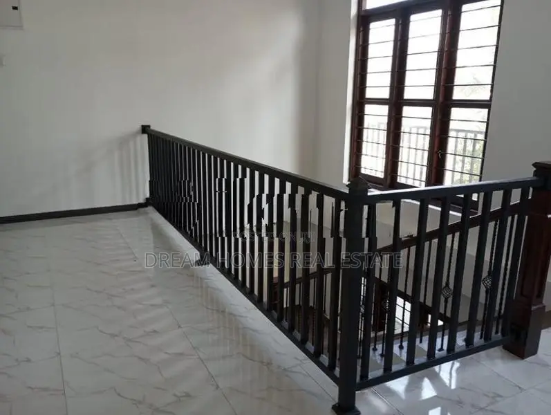 Modern 2-Storey House for Sale – Kahapola, Piliyandala