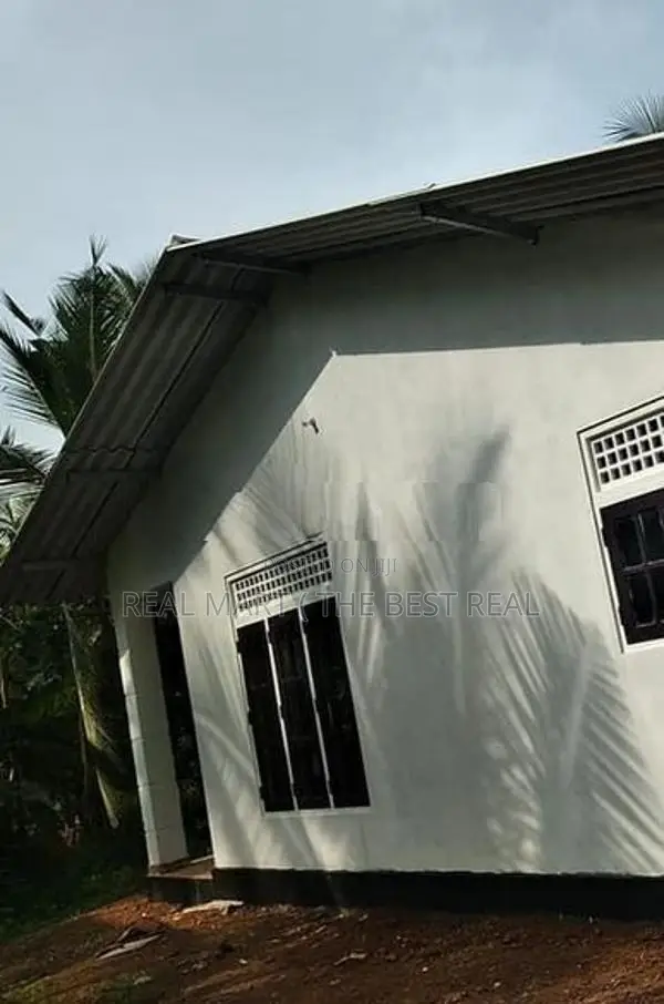MORATUWA : 3-BR (1,200 SQFT) HOUSE FOR SALE