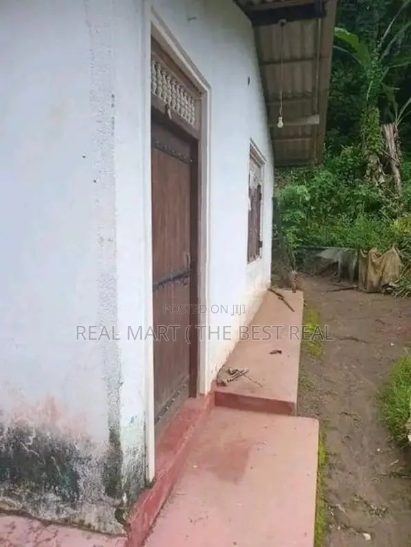 MORATUWA : 3-BR (1,200 SQFT) HOUSE FOR SALE