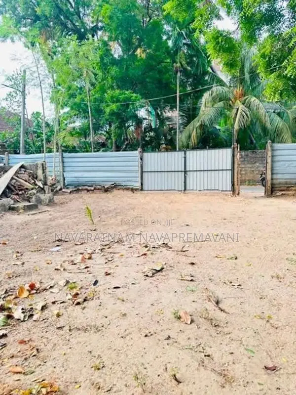 Land for Sale at Temple Road Nallur