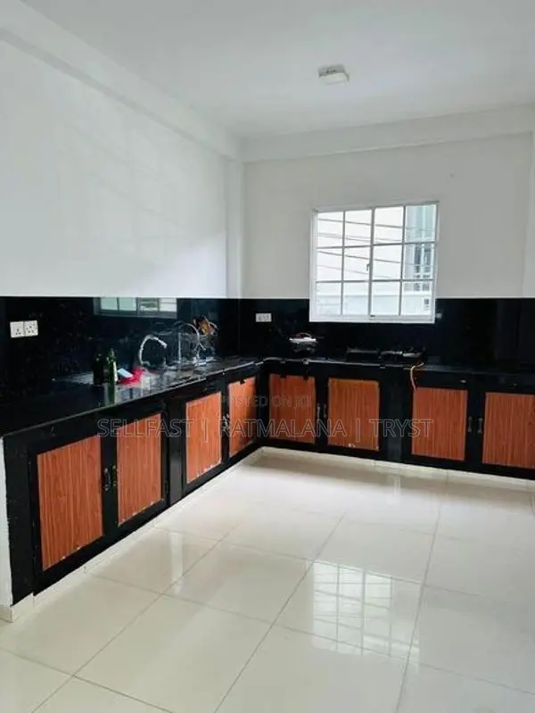 2Bed Apartment in Heart of Mount lavinia