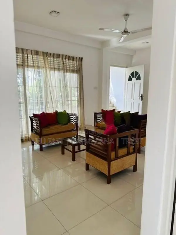 2Bed Apartment in Heart of Mount lavinia