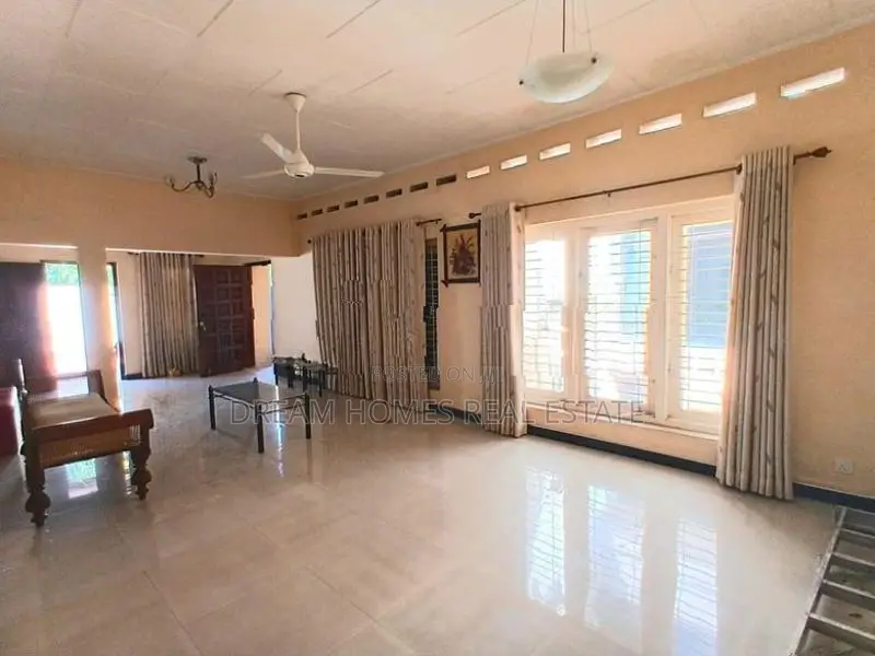 3 Bed Solar Powerd Singal House for Sale Ethulkotte