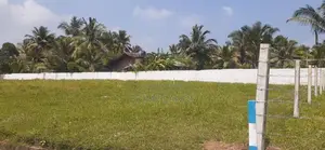 කුරුණෑගල දඹුලු පාරට මුහුණලා ඉඩමක්