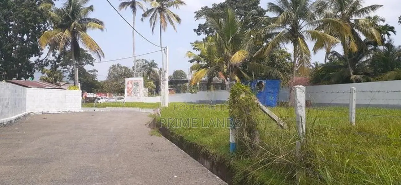 කුරුණෑගල දඹුලු පාරට මුහුණලා ඉඩමක්