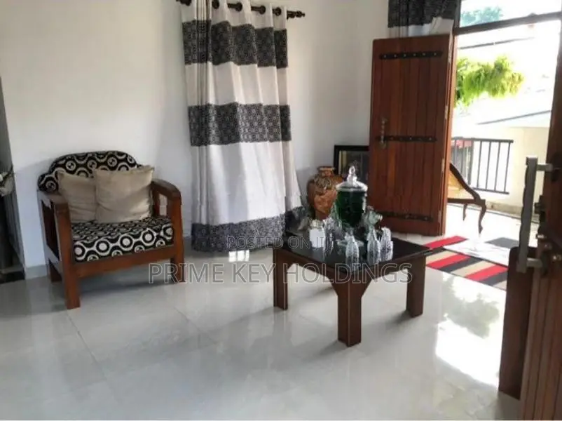 Spacious 3-Storey House for Rent – Kelaniya (HR116)