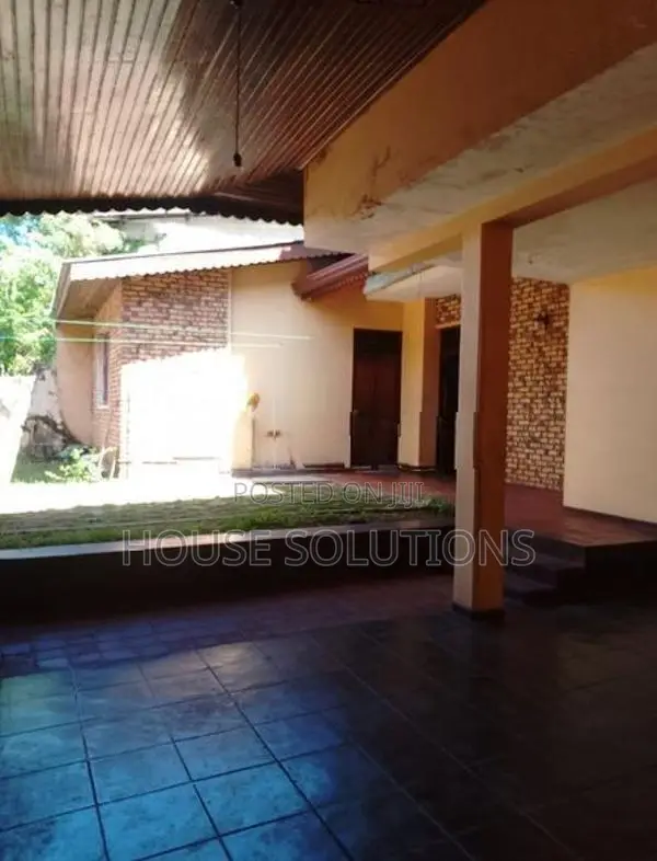 Large Two-Story House for Sale – Mount Lavinia