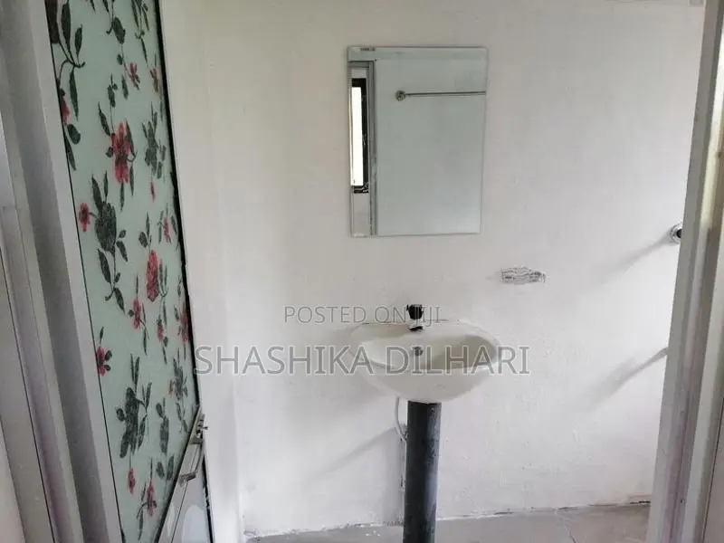 Room Available for A Boy at Pannipitiya