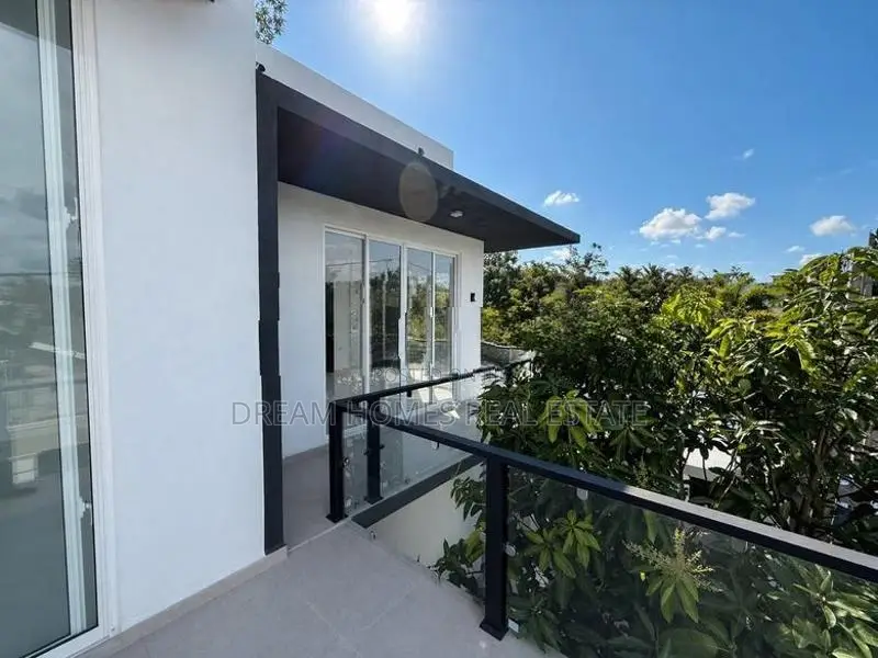 Luxury New House for Sale Piliyandala