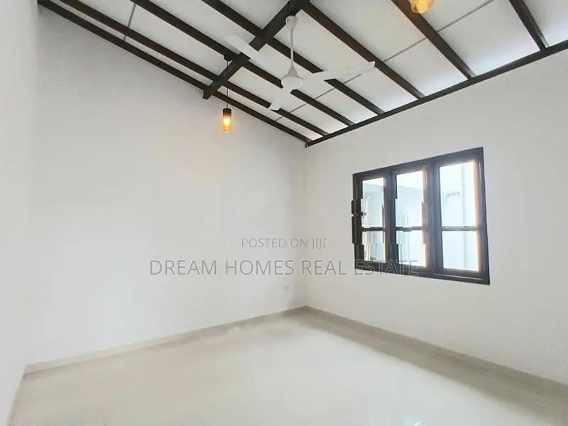 Brand New Single House for Sale Makandana
