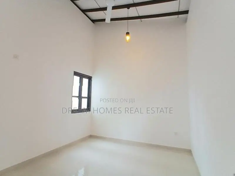 Brand New Single House for Sale Makandana