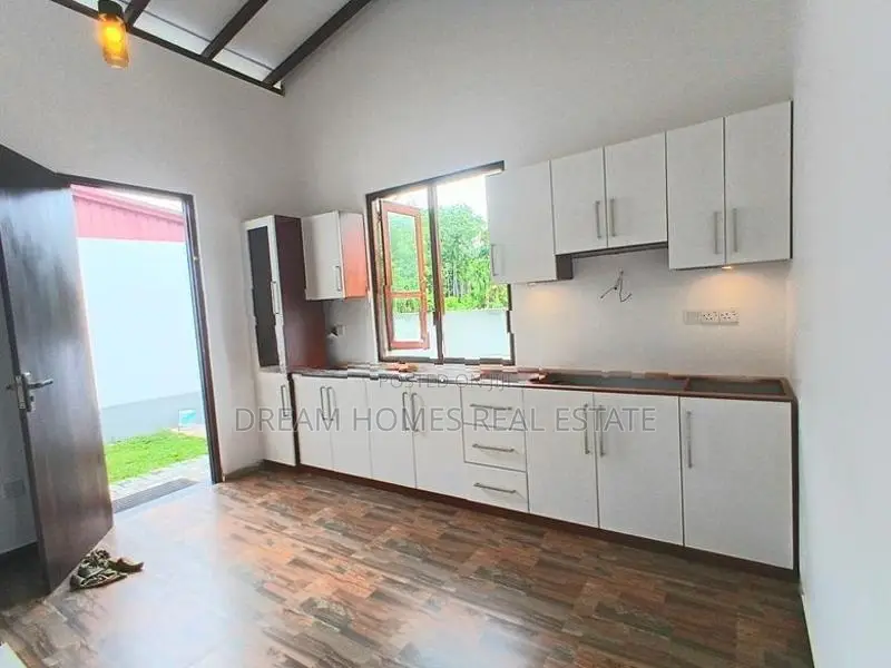 Brand New Single House for Sale Makandana